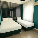 Apartmanhotel Adjacent-anex-building-of-kaya-royal-hotel Free Tea And Coffee On The Terrace Restaurant - Total Three Floors And No Elevator Isztambul