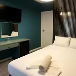 Adjacent-anex-building-of-kaya-royal-hotel Free Tea And Coffee On The Terrace Restaurant - Total Three Floors And No Elevator 3* Isztambul