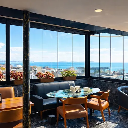 Adjacent-anex-building-of-kaya-royal-hotel Free Tea And Coffee On The Terrace Restaurant - Total Three Floors And No Elevator Provincia di Istanbul